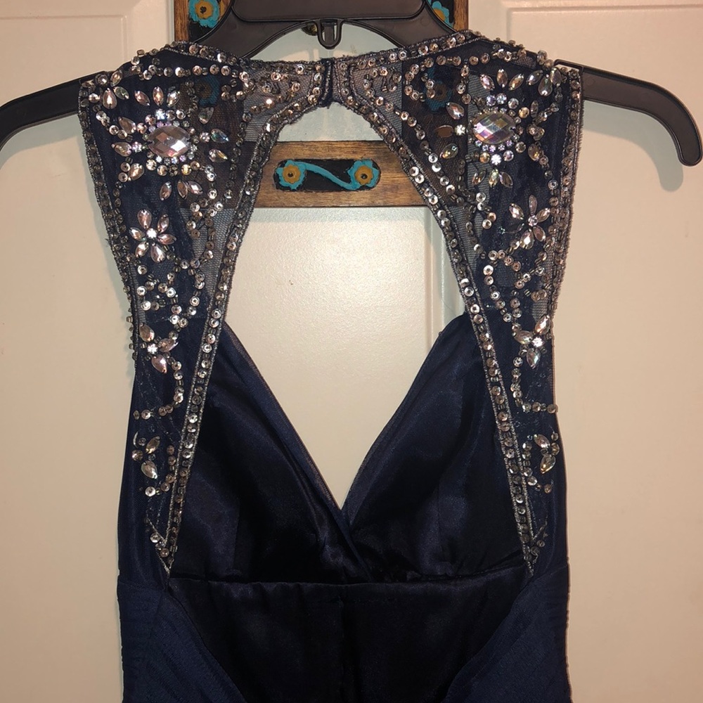 Dress - Picture 3 of 4